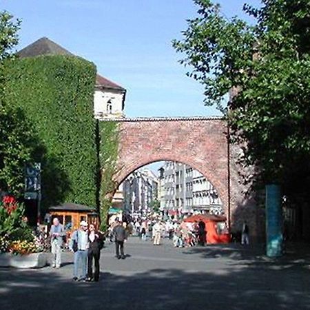 Der Tannenbaum Hotel Munich Exterior photo