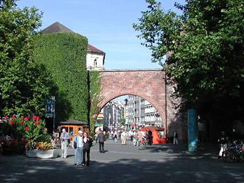 Der Tannenbaum Hotel Munich Exterior photo